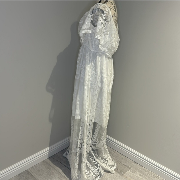 Elegant White Off-Shoulder Lace Dress EUC - Picture 4 of 5
